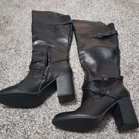 NEW Knee High Heeled Boots - Picture 2 of 16